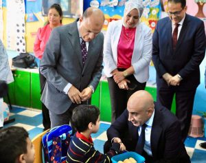 FB IMG 1791193716114 وزير التعليم من مدارس الغربية وزير التعليم من مدارس الغربية: تطوير التعليم يبدأ من المعلم.. وحوار مع طلاب البكالوريا حول المسارات موقع في الجامعة