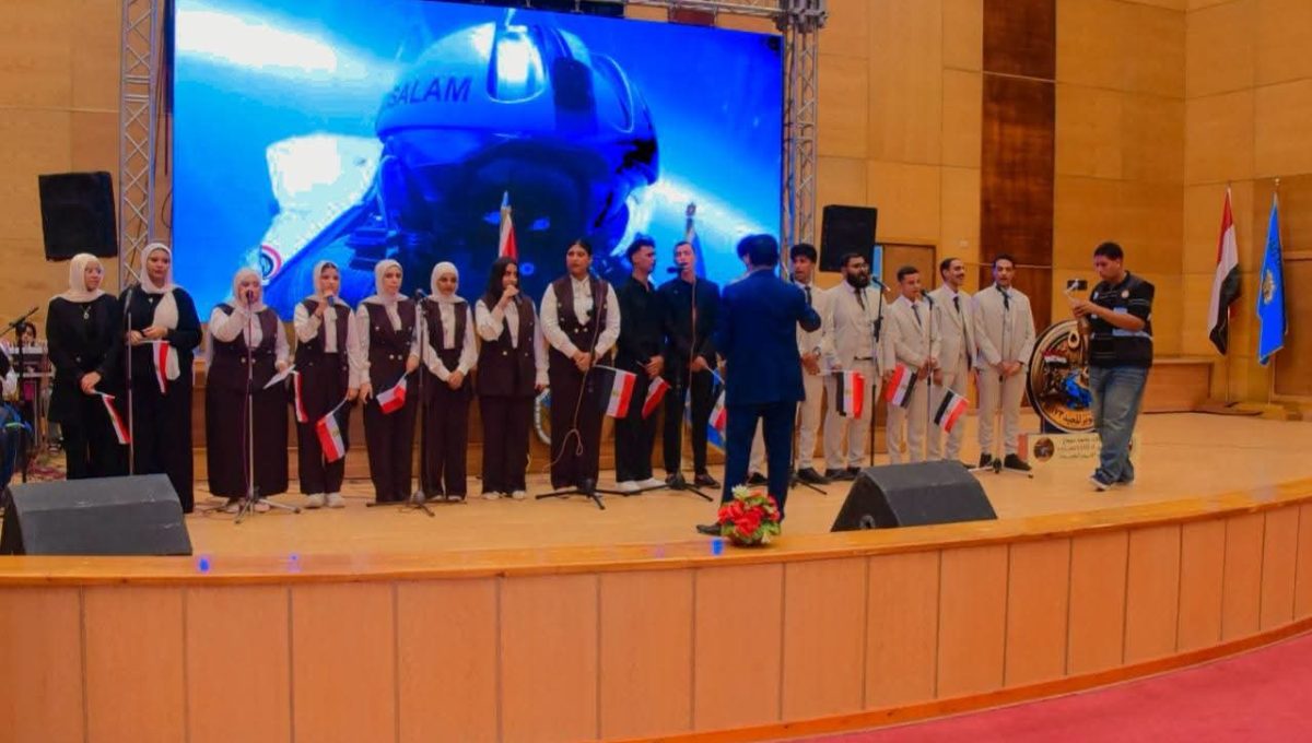 FB IMG 1791483429385 جامعة سوهاج تحتفل بذكرى انتصارات أكتوبر جامعة سوهاج تحتفل بذكرى انتصارات أكتوبر.. النعماني يشهد حفل الكورال وسط تفاعل الطلاب موقع في الجامعة