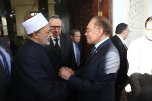 شيخ الأزهر يؤكد مواصلة نشر الفكر الوسطي