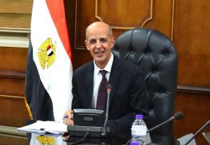 جامعة بني سويف تبحث تسهيل إجراءات التحاق الطلاب الوافدين بالبرامج المميزة 2 جامعة بني سويف تبحث تسهيل إجراءات التحاق الطلاب الوافدين