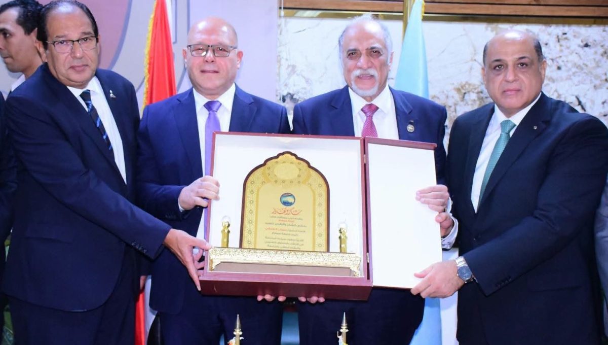 FB IMG 1792058992379 النعماني: مليونا جنيه من مستقبل وطن النعماني: مليونا جنيه من «مستقبل وطن» لدعم مستشفى الطوارئ بجامعة سوهاج موقع في الجامعة