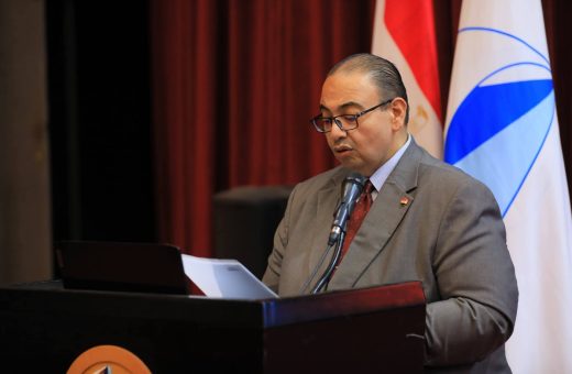 FB IMG 1792060139949 رئيس جامعة كفر الشيخ يعلن توجه الجامعة نحو نموذج صديق رئيس جامعة كفر الشيخ: مضخات الأنسولين والتكنولوجيا الذكية تفتح آفاقًا جديدة لعلاج مرضى السكري موقع في الجامعة