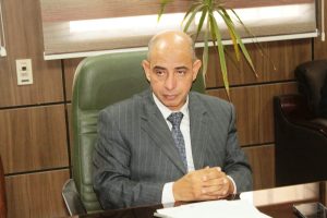 جامعة أسيوط تناقش آليات دعم العاملين في الحالات المرضية