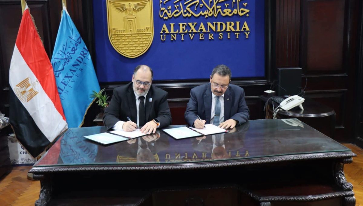 جامعة الإسكندرية توقّع مذكرة تفاهم مع جامعة أمريكية 