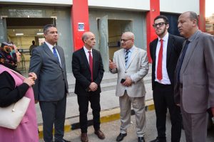 رئيس جامعة بني سويف يزور مصابي حادث الأتوبيس ويؤكد توفير كل سبل العلاج والرعاية 2 رئيس جامعة بني سويف يزور مصابي حادث الأتوبيس