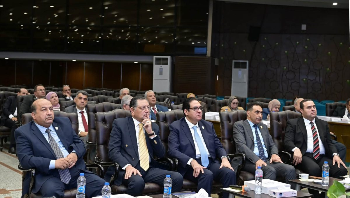جامعة القاهرة تخصص جوائز لأفضل 3 شركات ناشئة وتخفض الحد الأدنى للسكن الجامعي إلى 50 كيلومترًا