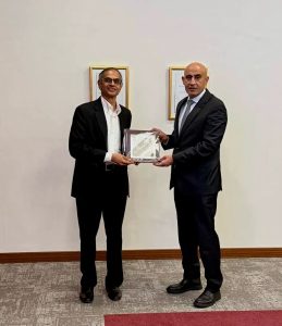 وزير التعليم يبحث في سنغافورة الاستفادة من تجربتها في التعليم الفني وتطوير مدارس التكنولوجيا التطبيقية 3 FB IMG 1793263734843 وزير التعليم وزير التعليم يبحث في سنغافورة الاستفادة من تجربتها في التعليم الفني وتطوير مدارس التكنولوجيا التطبيقية موقع في الجامعة