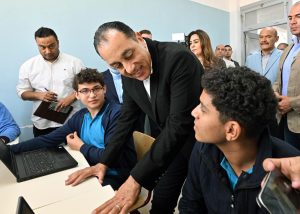 رئيس الوزراء يحاور طلاب STEM بالسويس.. ماذا قالوا عن جودة التعليم والإقامة؟ 2 رئيس الوزراء يحاور طلاب STEM بالسويس.. ماذا قالوا عن جودة التعليم والإقامة؟