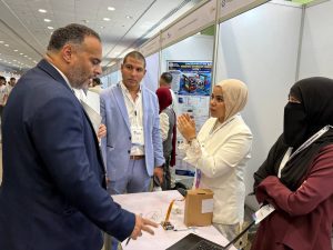 بمشاركة 100 مشروع من 30 جامعة.. طلاب جامعة عين شمس يتصدرون قمة الابتكار الجامعي 2026 3 طلاب جامعة عين شمس يتصدرون قمة الابتكار الجامعي 2026