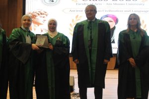 بحضور نائب رئيس الجامعة.. جامعة عين شمس تحتفل بتخرج دفعة جديدة من كلية الآداب 4 IMG 20261002 WA0109 جامعة عين شمس تحتفل بتخرج دفعة جديدة من كلية الآداب بحضور نائب رئيس الجامعة.. جامعة عين شمس تحتفل بتخرج دفعة جديدة من كلية الآداب موقع في الجامعة