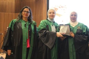 IMG 20261002 WA0111 جامعة عين شمس تحتفل بتخرج دفعة جديدة من كلية الآداب بحضور نائب رئيس الجامعة.. جامعة عين شمس تحتفل بتخرج دفعة جديدة من كلية الآداب موقع في الجامعة