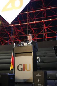 عمدة مدينة أولم من حفل تخرج GIU
