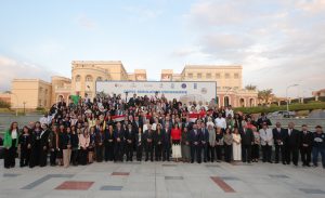 IMG 20261004 WA0102 محاكاة قمة المناخ بالجامعة البريطانية بحضور وزيرة البيئة.. 150 طالبًا من 43 دولة يختتمون محاكاة قمة المناخ بالجامعة البريطانية موقع في الجامعة