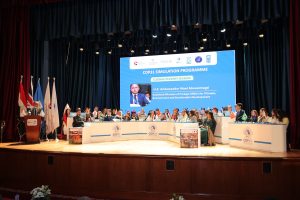 بحضور وزيرة البيئة.. 150 طالبًا من 43 دولة يختتمون محاكاة قمة المناخ بالجامعة البريطانية 2 150 طالبًا من 43 دولة يختتمون محاكاة قمة المناخ بالجامعة البريطانية