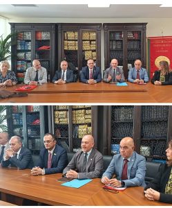 IMG 20261009 WA0116 جامعة الجلالة توقع اتفاقية مع جامعة إيطالية جامعة الجلالة توقع اتفاقية مع جامعة إيطالية.. تبادل طلابي وبحوث مشتركة وفرص لدرجات علمية مزدوجة موقع في الجامعة