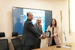 السفير علاء يوسف في حوار مفتوح مع طلاب إعلام عين شمس حول الدبلوماسية وصناعة الوعي