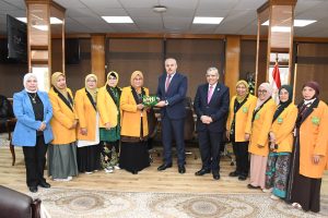 IMG 20261018 WA0058 جامعة قناة السويس تبحث التعاون الأكاديمي والبحثي جامعة قناة السويس تبحث التعاون الأكاديمي والبحثي مع رابطة البروفيسورات الإندونيسية موقع في الجامعة