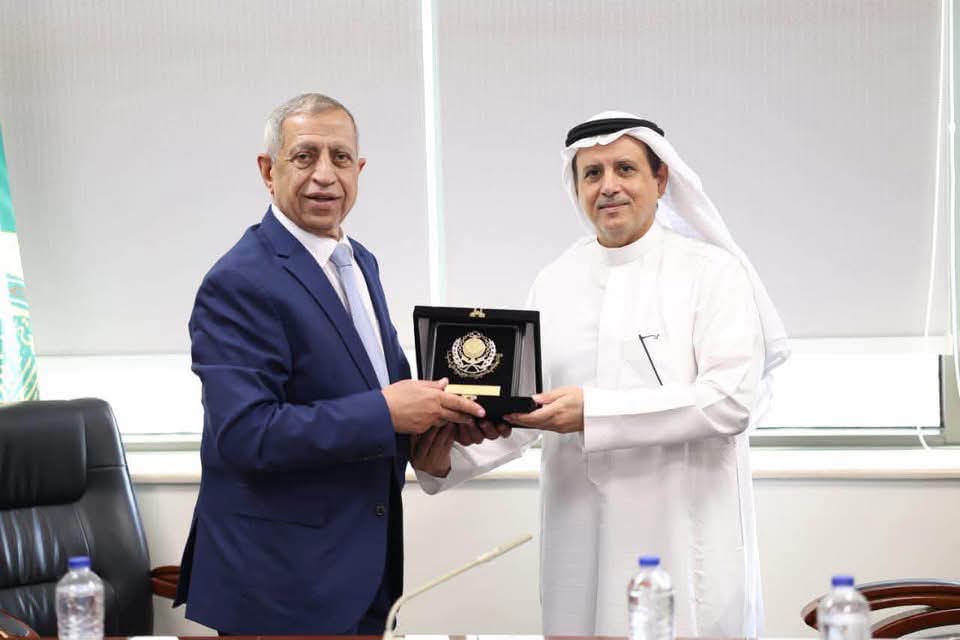 الأكاديمية العربية والجامعة العربية المفتوحة تبحثان تعزيز الشراكة في التعليم والتكنولوجيا