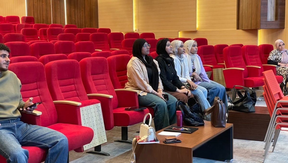 IMG 20261022 WA0018 جامعة الإسماعيلية الجديدة الأهلية بعد اختيار أفضل الأصوات.. جامعة الإسماعيلية الجديدة الأهلية تستعد لإطلاق أول كورال طلابي موقع في الجامعة