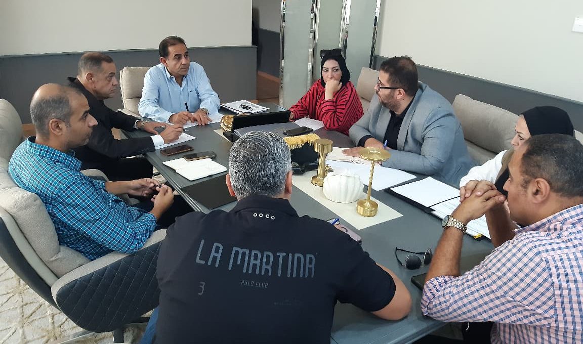 رئيس جامعة بورسعيد يراجع تجهيزات المنشآت الجديدة 