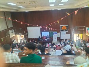 جامعة قناة السويس تناقش تأثير الأصدقاء على قرارات الشباب 