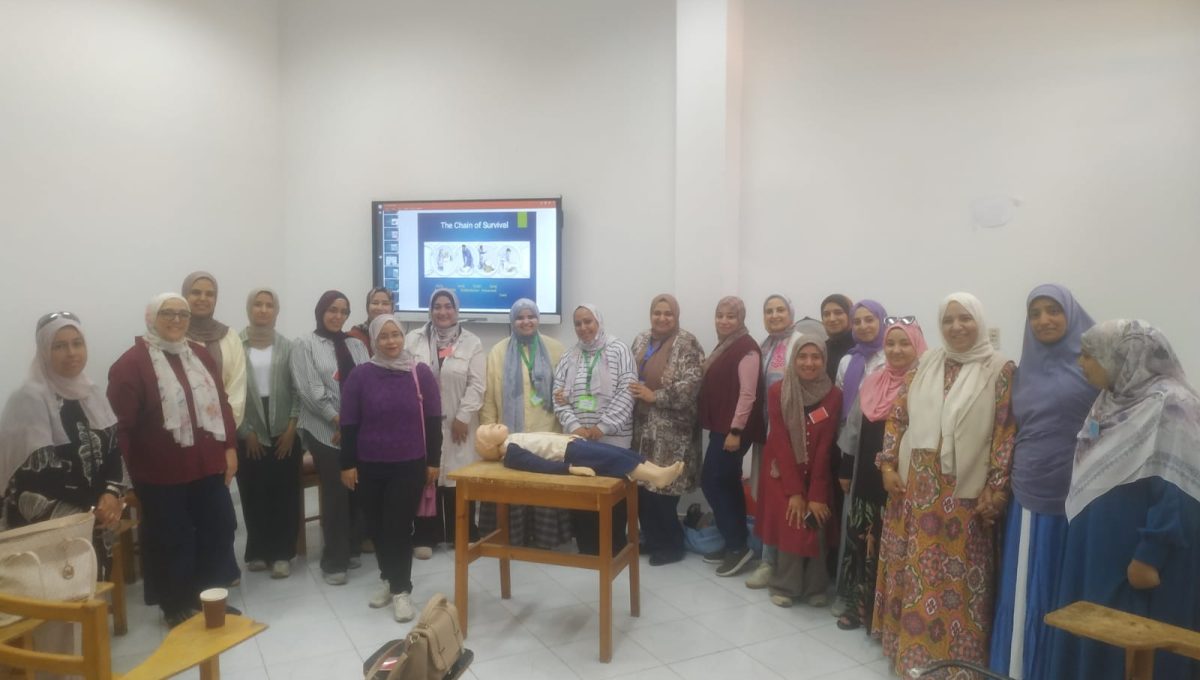 IMG 20261026 WA0030 جامعة قناة السويس جامعة قناة السويس تنفذ 3 برامج لتوعية الطلاب بالبيئة والإسعافات الأولية وقبول الآخر موقع في الجامعة