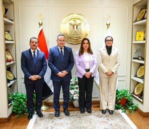IMG 20261028 WA0013 جامعة أسيوط ترسم الهوية البصرية لمدن الوادي الجديد جامعة أسيوط ترسم الهوية البصرية لمدن الوادي الجديد.. اعرف التفاصيل موقع في الجامعة
