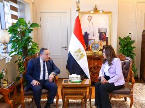 IMG 20261028 WA0014 جامعة أسيوط ترسم الهوية البصرية لمدن الوادي الجديد جامعة أسيوط ترسم الهوية البصرية لمدن الوادي الجديد.. اعرف التفاصيل موقع في الجامعة