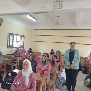 جامعة قناة السويس تنظم 4 برامج للتوعية بمخاطر الإنترنت والتأمين الصحي والإخلاء الآمن 2 جامعة قناة السويس تنظم 4 برامج للتوعية بمخاطر الإنترنت