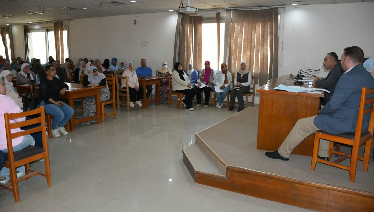IMG 20261029 WA0028 جامعة العاصمة جامعة العاصمة تبحث حلول مشكلات الموارد البشرية وتوحيد الإجراءات الإدارية لرفع كفاءة الأداء المؤسسي موقع في الجامعة