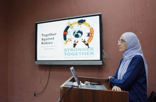 IMG 4368 جامعة العاصمة تفتح باب الترشح «طب بيطري القاهرة» تناقش طرق انتقال السعار ودور الطبيب البيطري في الوقاية موقع في الجامعة