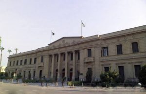 فصل طالب بحقوق القاهرة