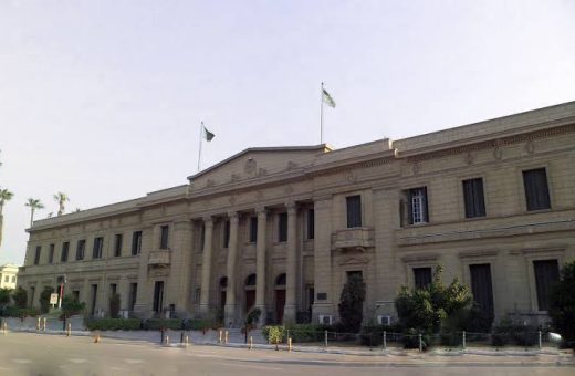 فصل طالب بحقوق القاهرة
