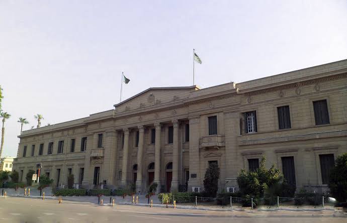فصل طالب بحقوق القاهرة
