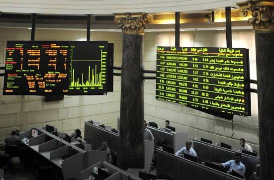 قطاع الخدمات التعليمية يتعافى بالبورصة بعد 3 جلسات من التراجع