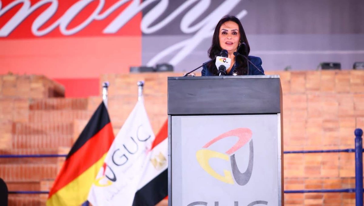 IMG 4975 خريجي الجامعة الألمانية وزيرة التضامن لخريجي الجامعة الألمانية: التخرج ليس نهاية الطريق بل بداية جديدة موقع في الجامعة