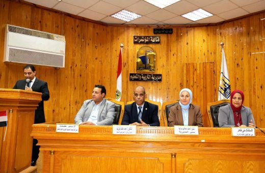 IMG 5003 منظومة Payroll «تعليم القاهرة» و«المالية» تبحثان تطوير منظومة Payroll ورفع الكفاءة موقع في الجامعة