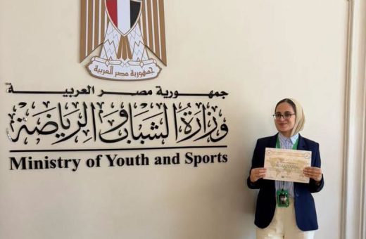 IMG 5347 جائزة «المندوب المتميز» طالبة بجامعة الأهرام الكندية تتوج بجائزة «المندوب المتميز» في نموذج الاتحاد الأفريقي موقع في الجامعة
