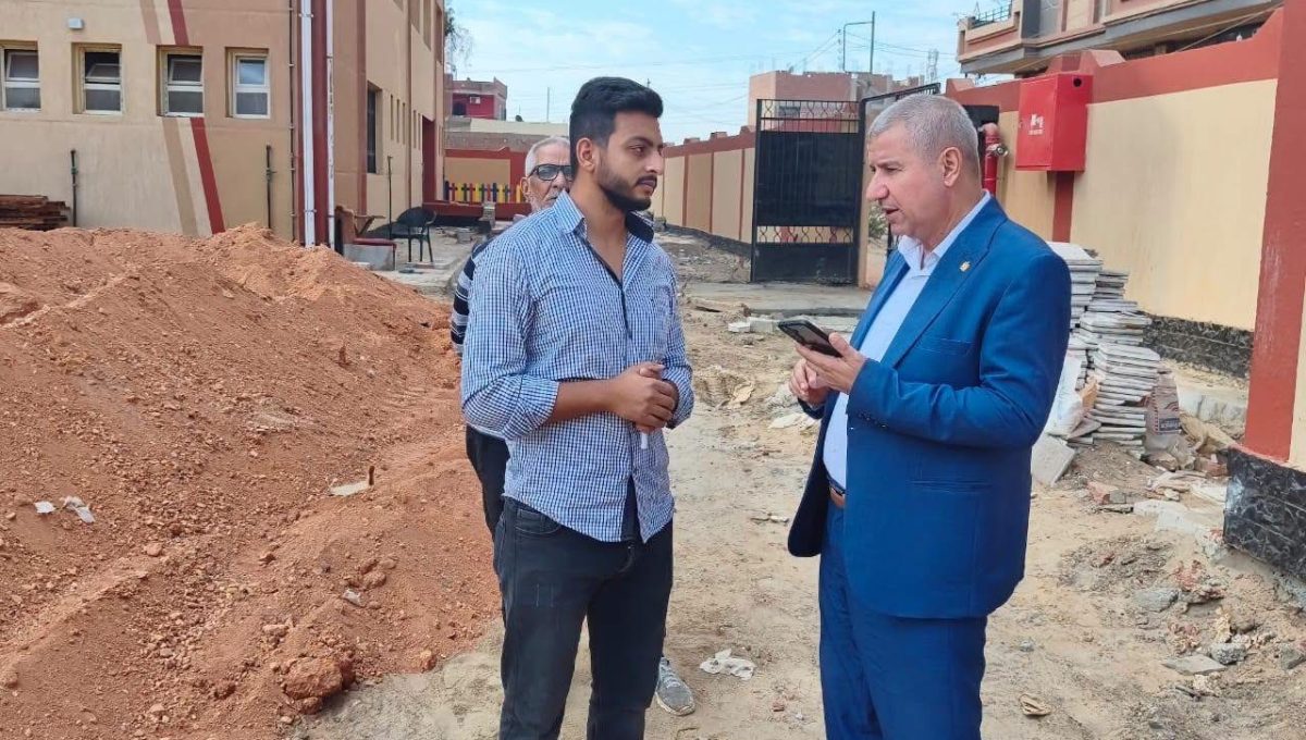 IMG 5688 إنشاء مدرسة كفر الأحرار وكيل تعليم الشرقية يتفقد إنشاء مدرسة كفر الأحرار ويوجه بسرعة الانتهاء من التشطيبات موقع في الجامعة