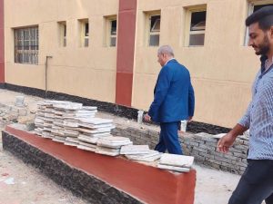 IMG 5689 إنشاء مدرسة كفر الأحرار وكيل تعليم الشرقية يتفقد إنشاء مدرسة كفر الأحرار ويوجه بسرعة الانتهاء من التشطيبات موقع في الجامعة