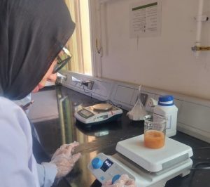 IMG 5729 جامعة بني سويف الأهلية من قشور الجمبري إلى مواد حيوية.. تجربة مبتكرة لطلاب جامعة بني سويف الأهلية موقع في الجامعة