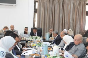 IMG 5888 جامعة العريش وتعليم شمال سيناء جامعة العريش وتعليم شمال سيناء يبحثان سبل التعاون لخدمة الطلاب والخريجين موقع في الجامعة