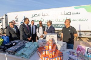 IMG 5955 قافلة جامعة عين شمس بحلايب وشلاتين الكشف الطبي وصرف العلاج مجانًا.. تفاصيل قافلة جامعة عين شمس بحلايب وشلاتين موقع في الجامعة