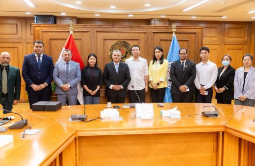 IMG 6089 تعاون جامعة القاهرة مع مؤسسة NEST 5000 فرصة عمل مرتقبة.. جامعة السويس تتعاون مع مجموعة صينية لإنشاء مصنع ملابس موقع في الجامعة