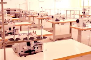 IMG 6093 جامعة السويس تتعاون مع مجموعة صينية 5000 فرصة عمل مرتقبة.. جامعة السويس تتعاون مع مجموعة صينية لإنشاء مصنع ملابس موقع في الجامعة