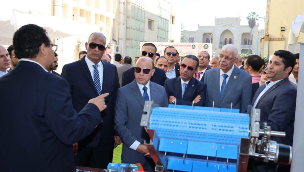 IMG 6175 جامعة المنوفية روبوت بالطاقة الشمسية وإعادة تدوير البلاستيك وترشيد المياه.. ابتكارات جامعة المنوفية بالمشروعات الخضراء موقع في الجامعة