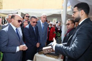 IMG 6176 جامعة المنوفية روبوت بالطاقة الشمسية وإعادة تدوير البلاستيك وترشيد المياه.. ابتكارات جامعة المنوفية بالمشروعات الخضراء موقع في الجامعة