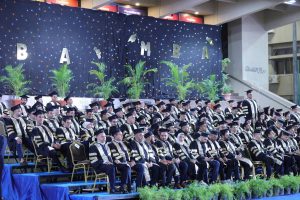 IMG 6309 الأكاديمية العربية تحتفل بتخريج 338 دارس الأكاديمية العربية تحتفل بتخريج 338 دارسًا من كلية الدراسات العليا في الإدارة بالإسكندرية موقع في الجامعة