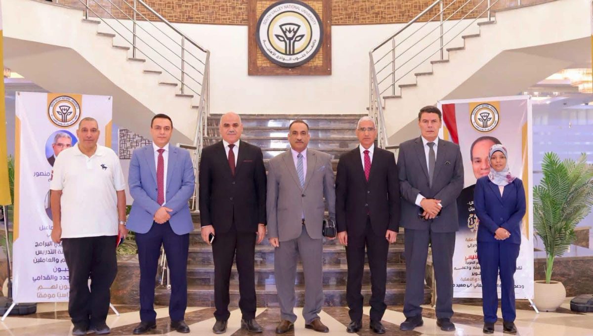 IMG 6438 جنوب الوادي الأهلية وطيبة تعاون بين جامعتي جنوب الوادي الأهلية وطيبة التكنولوجية لتطوير البرامج التعليمية وتأهيل الطلاب لسوق العمل موقع في الجامعة