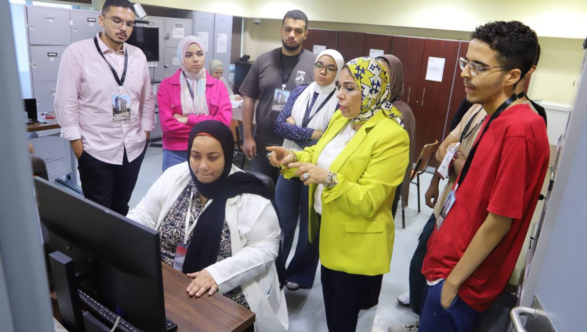 IMG 6697 مركز أبحاث طب عين شمس ورش تدريبية في الخلايا الجذعية والطب التجديدي بمركز أبحاث طب عين شمس موقع في الجامعة